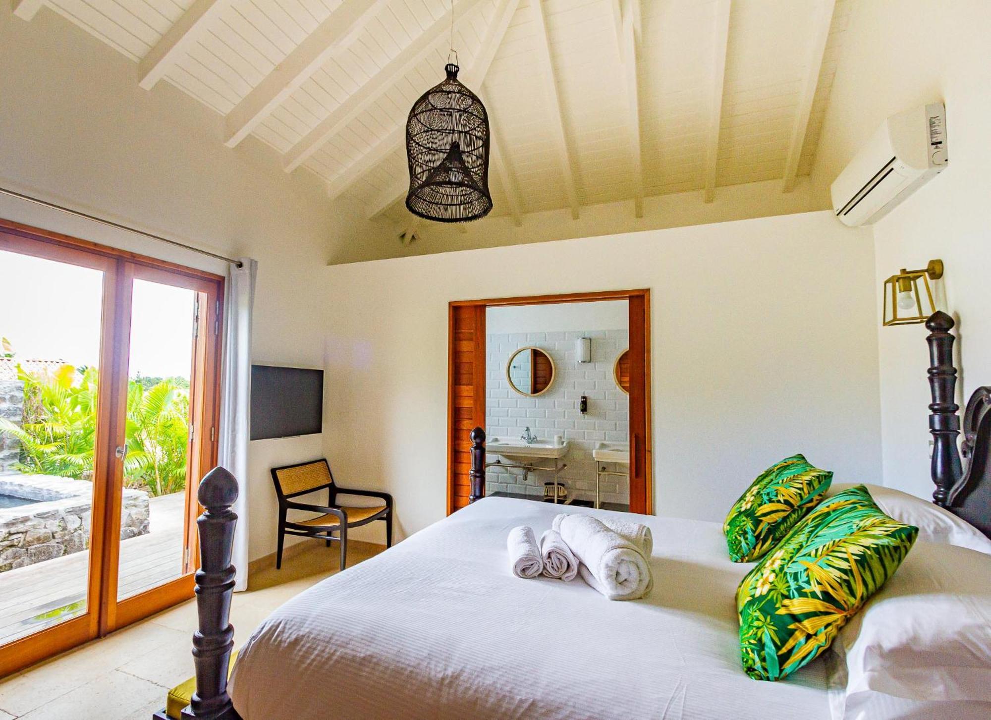 Habitation Saint Charles - Hotel De Charme & Spa เปอตีต์-บูร์ก ภายนอก รูปภาพ